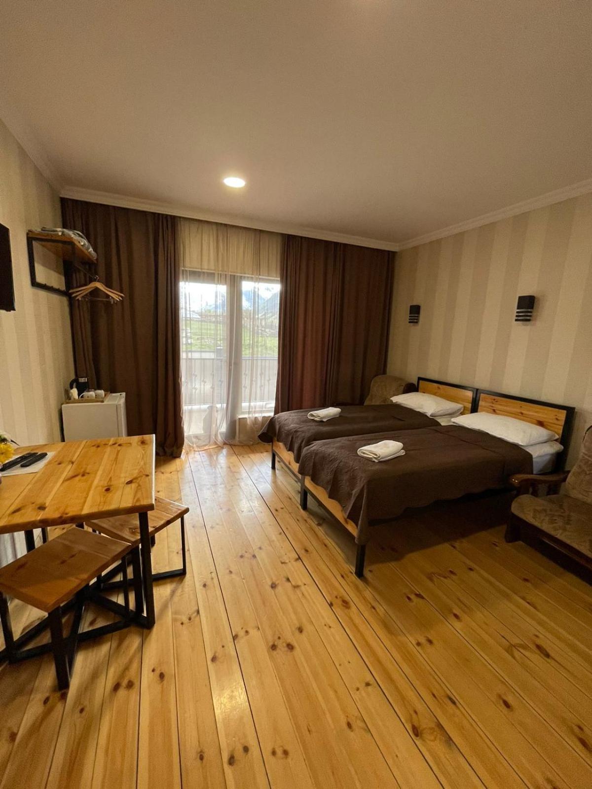 Bibo'S Kokhi Guesthouse カズベギ エクステリア 写真